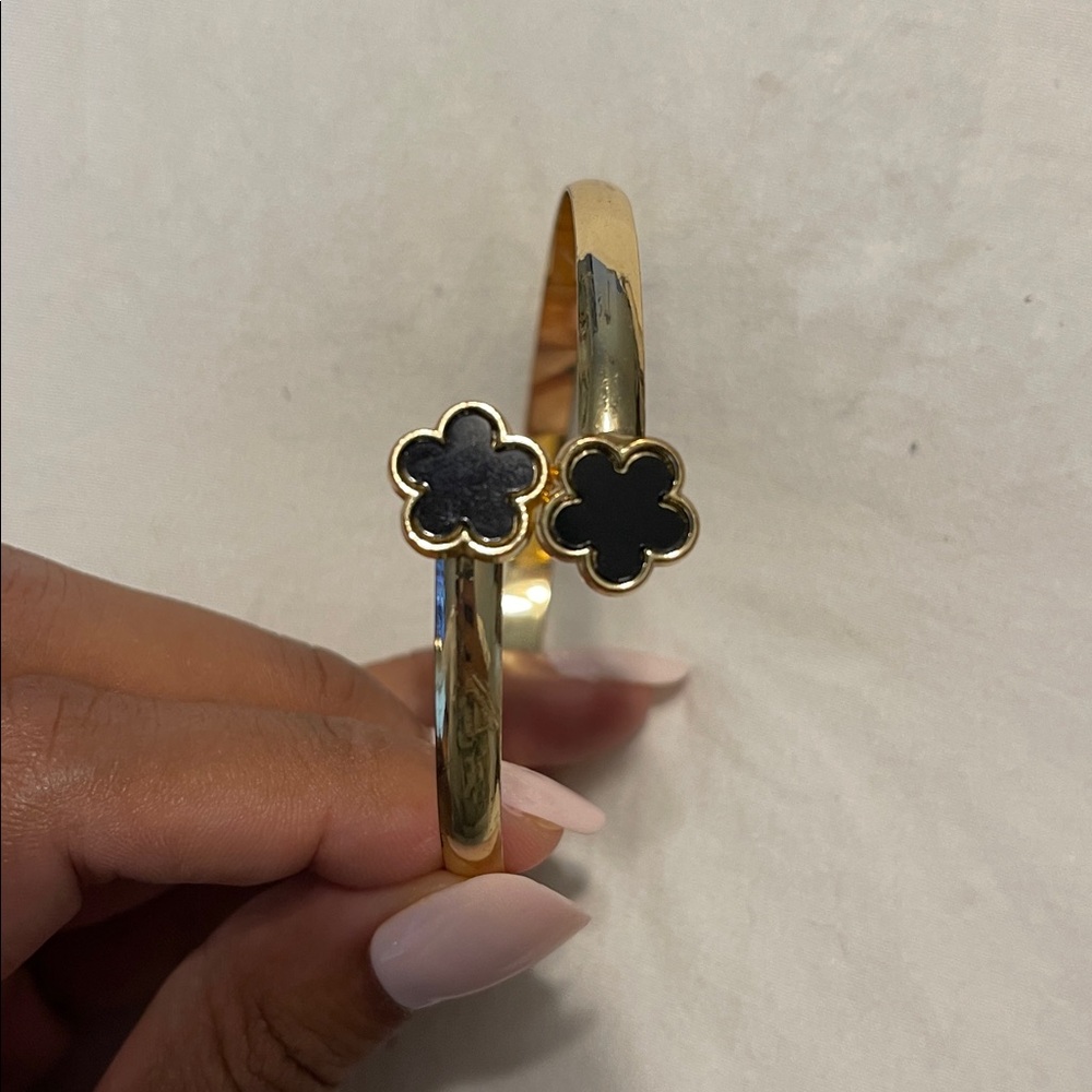 Gold Plated Bracelet with Black Flower Accents - Picture 4 of 4